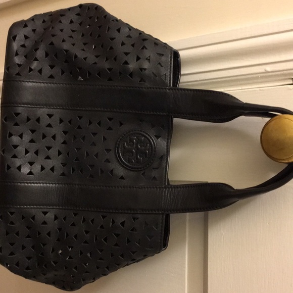 Tory Burch Handbags - Tory Burch small tote with inside clutch/pouch